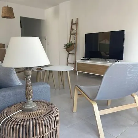 Soleado Y Luminoso Apartamento