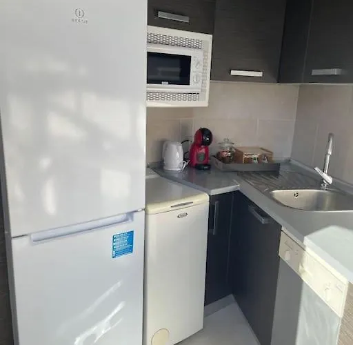 Soleado Y Luminoso Apartamento