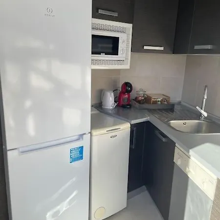 Soleado Y Luminoso דירה