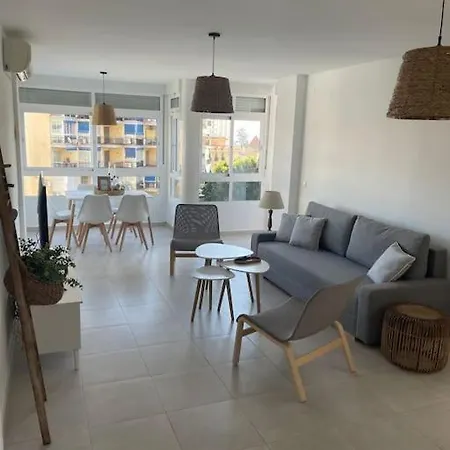 Soleado Y Luminoso * פואנגירולה